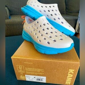 *New* KANE Revive Athletic Recovery Shoe Size 11